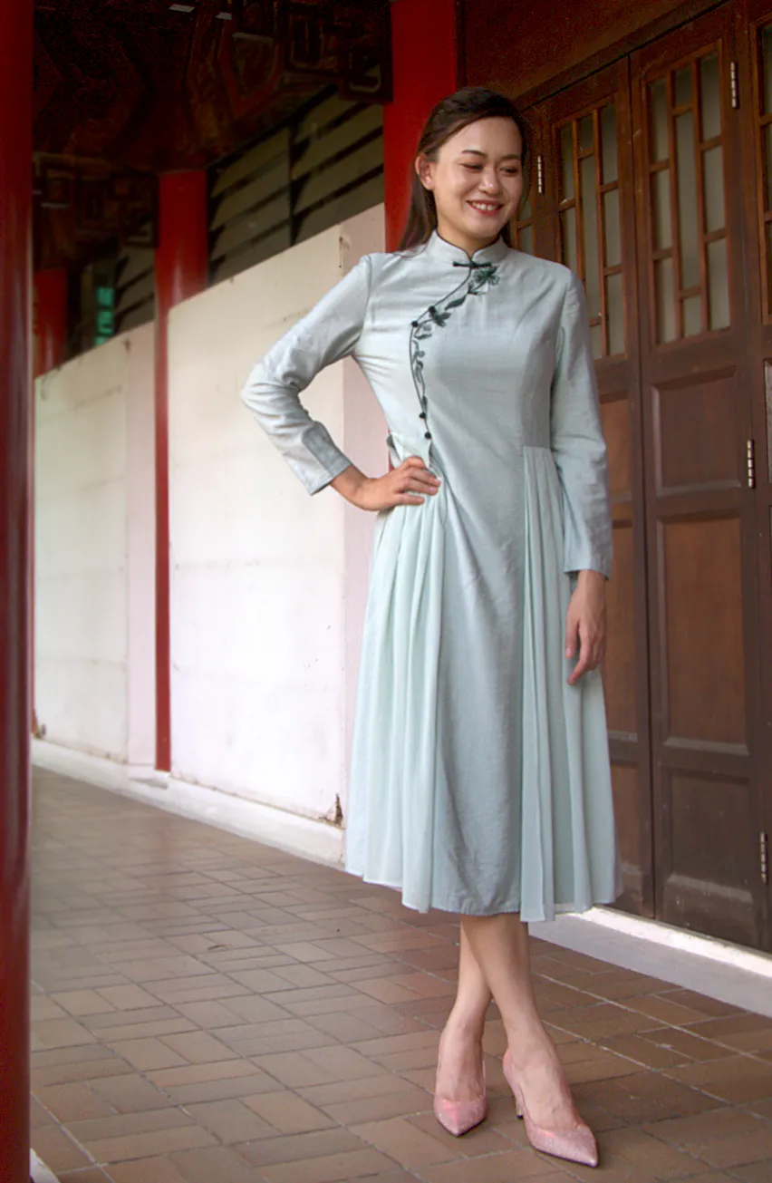 Daniela Mint Green Classic Chinese Mandarin Collar Long Sleeves Pleated Cheongsam Dress Qipao