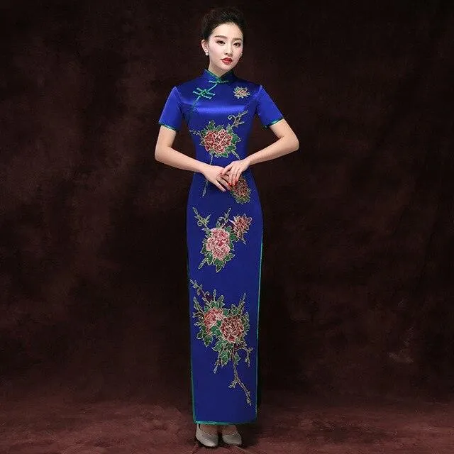 Elegance Redefined: Stunning Floral Cheongsam Dress for Special Occasions