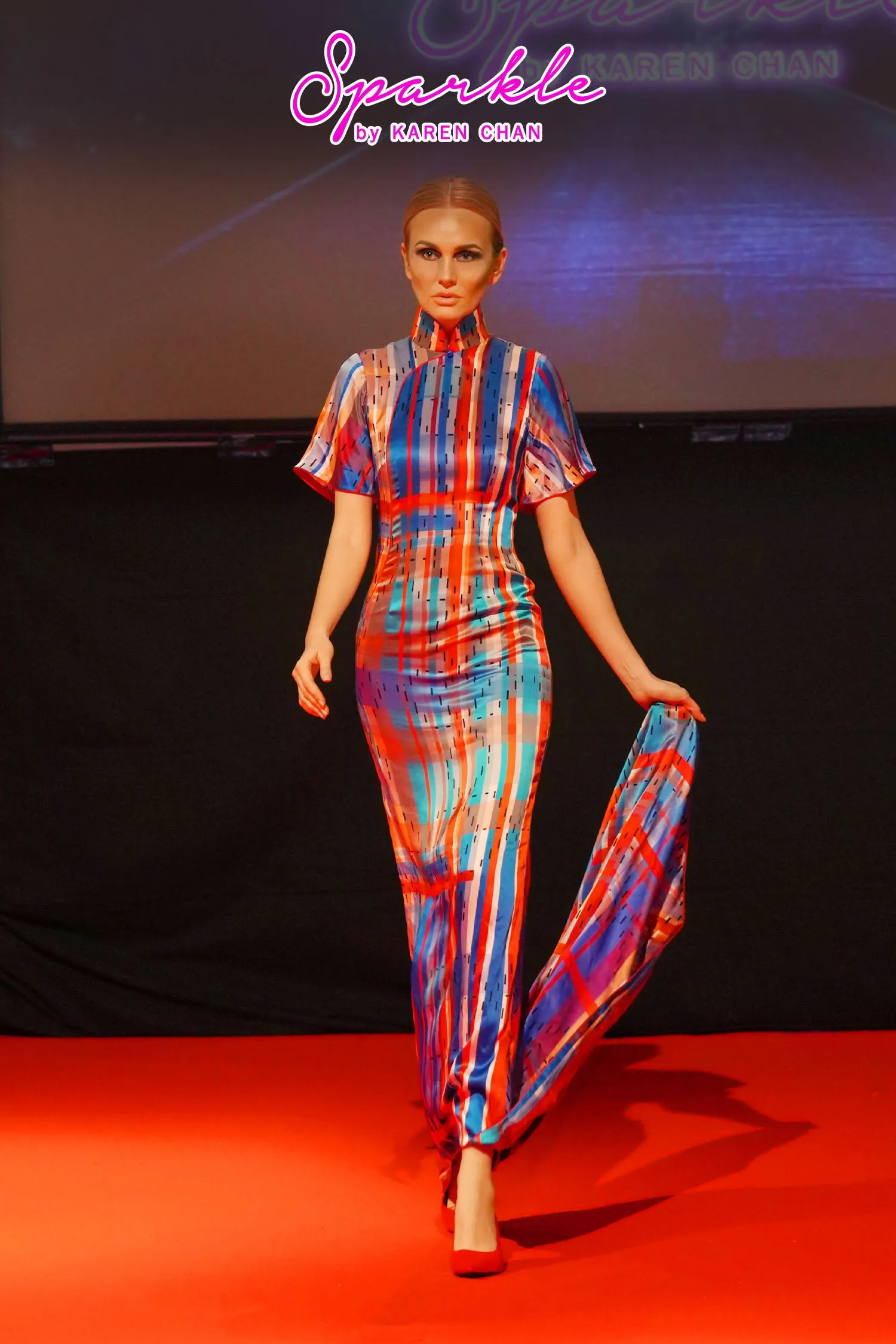 【HK SPIRIT】100% Silk Cheongsam (Ruffle Sleeve) (紅白藍)