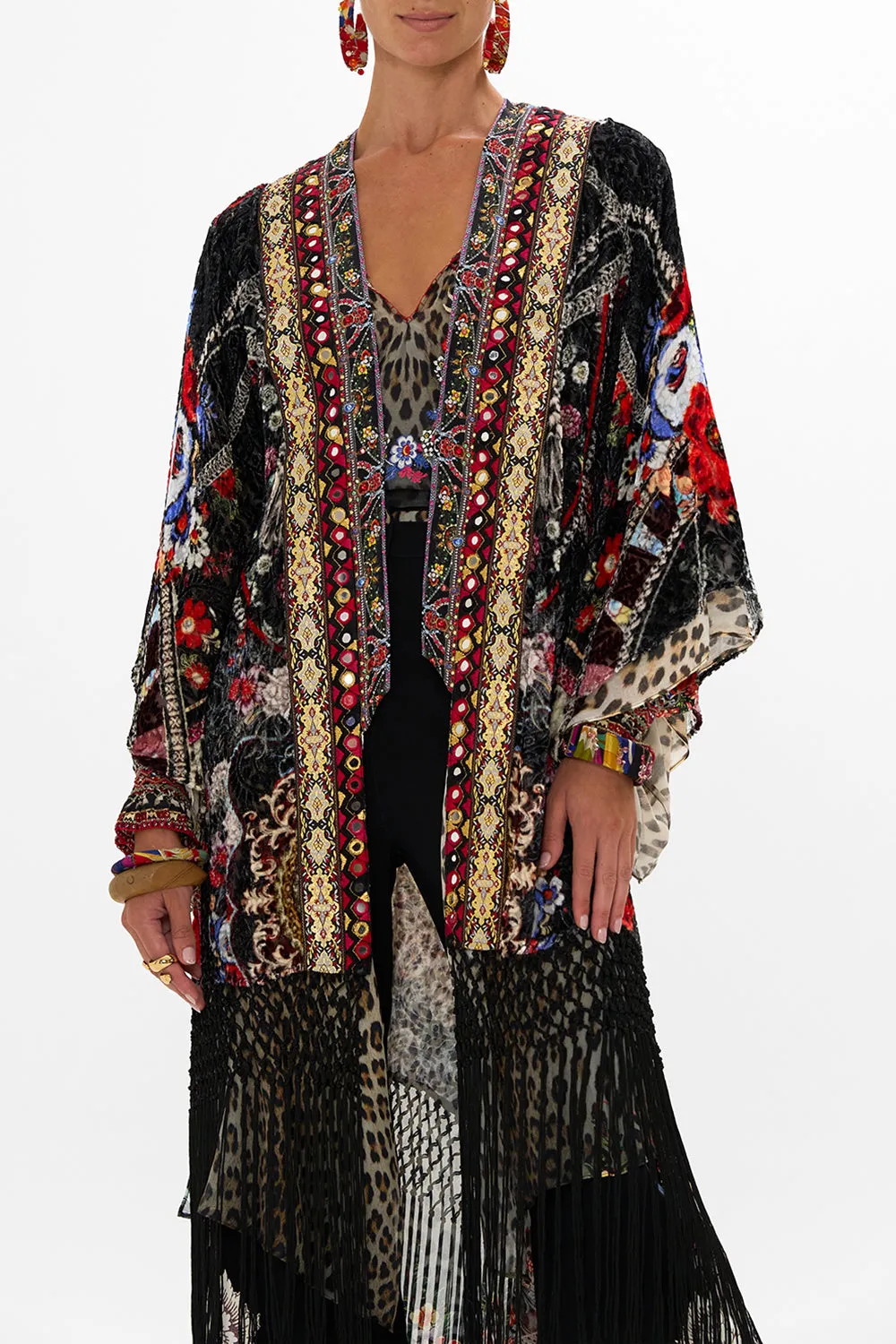 KIMONO WITH LONG UNDERLAYER VOLENDAM DOLLS