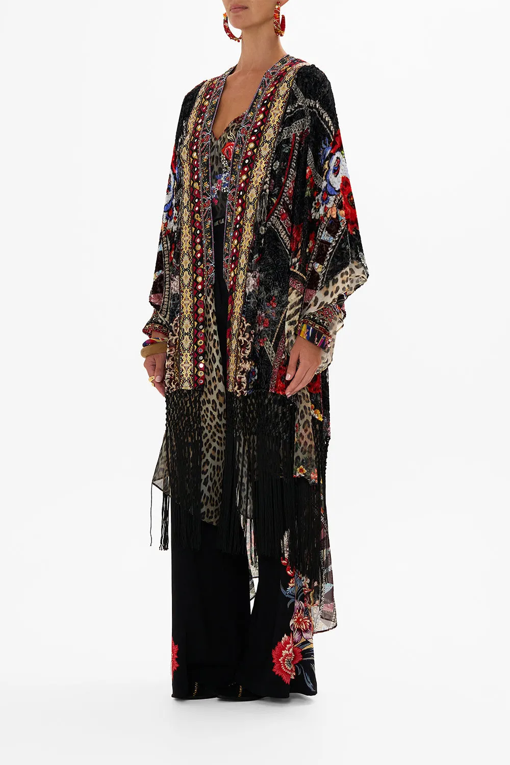 KIMONO WITH LONG UNDERLAYER VOLENDAM DOLLS