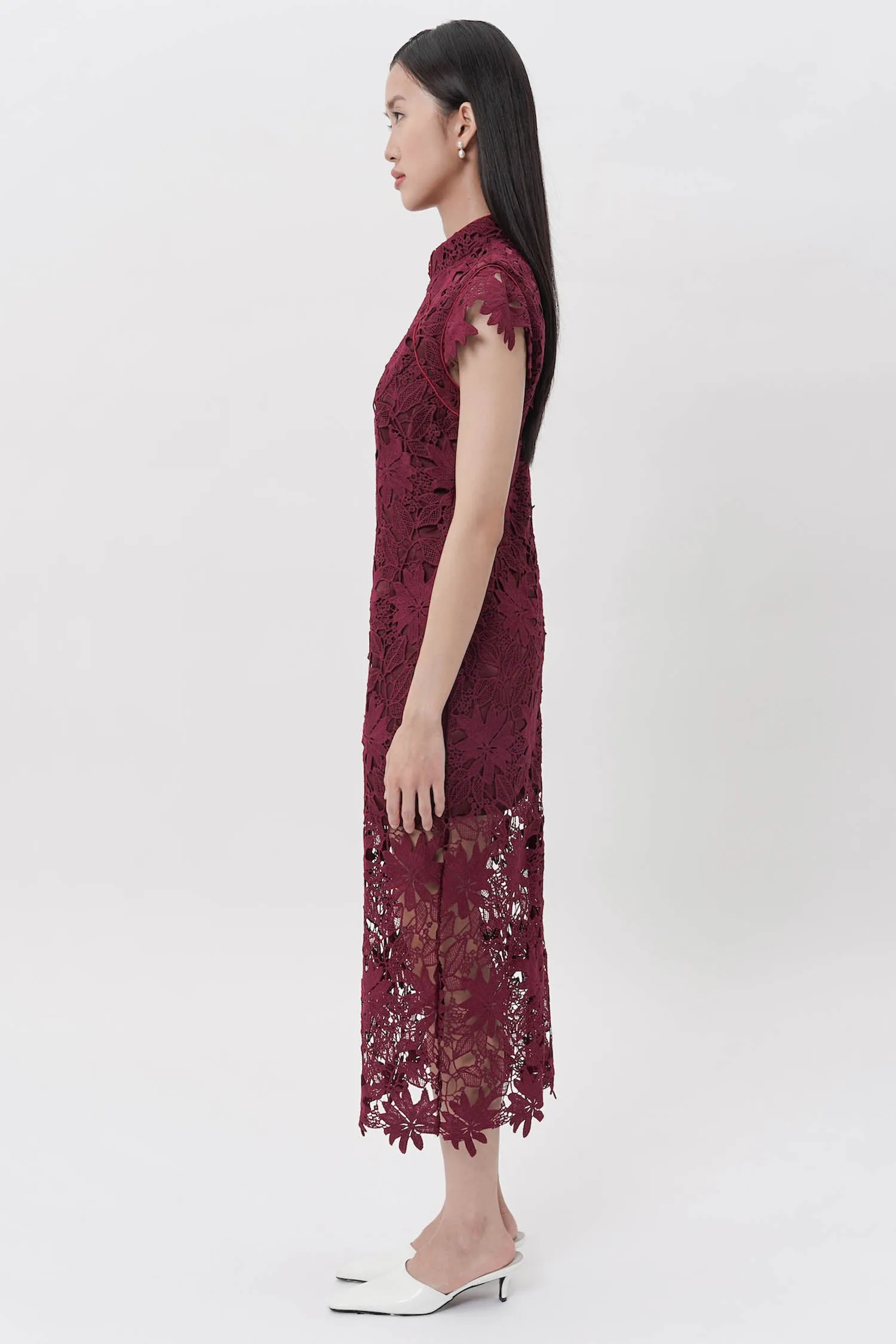 Nongli Cheongsam Midi Dress In Maroon (ONLINE EXCLUSIVE)