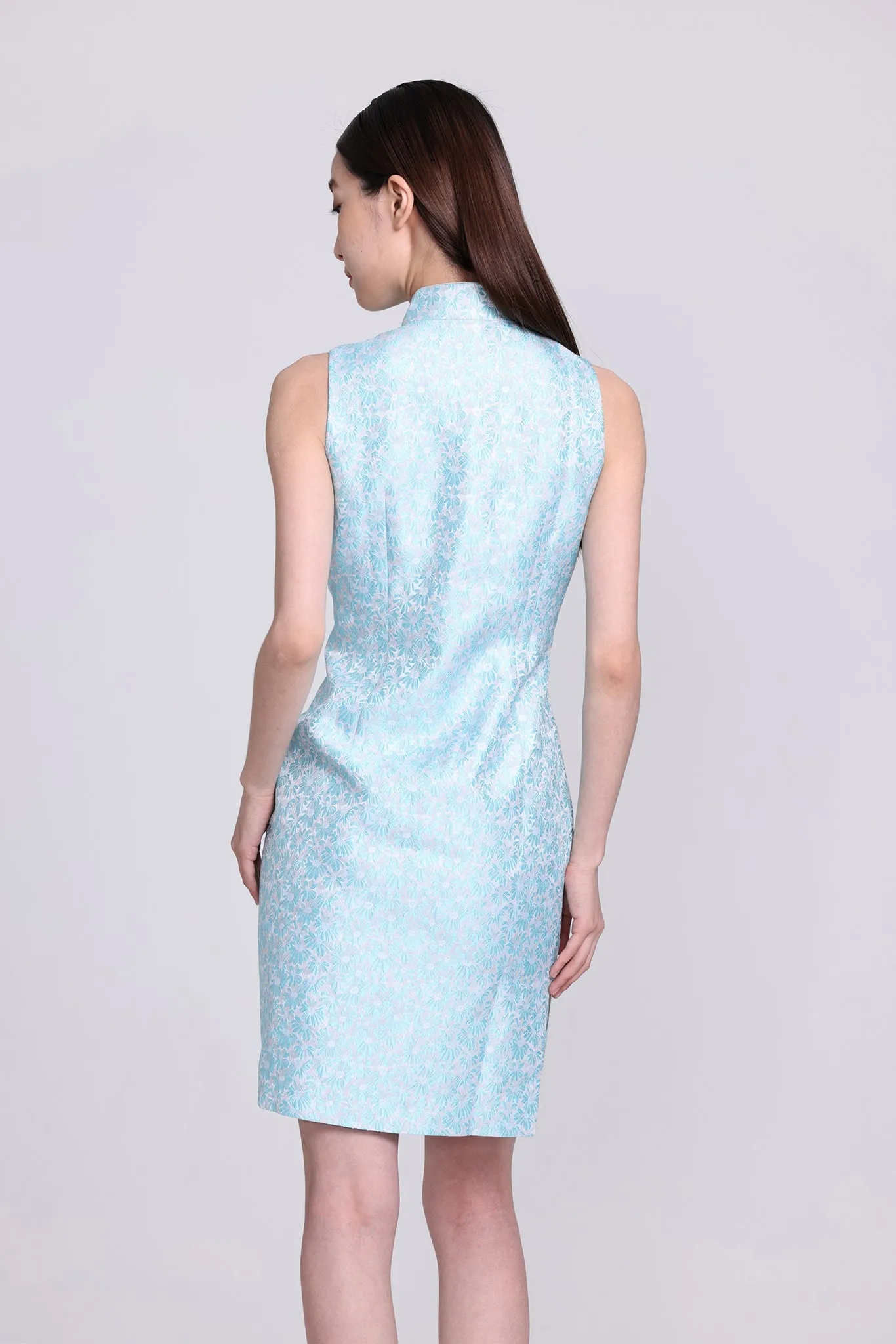 PAMELA Daisy Brocade Sleeveless Cheongsam (Baby Blue)