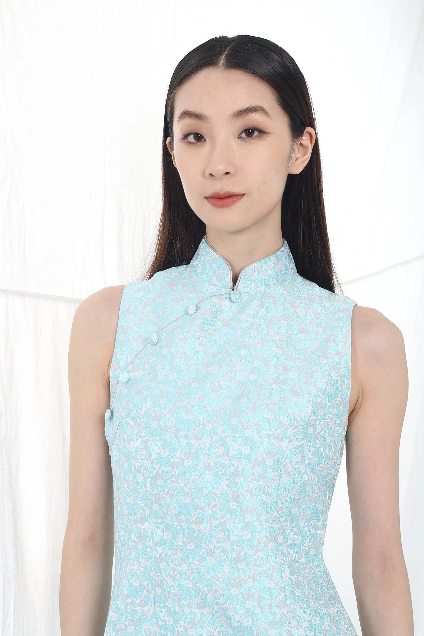 PAMELA Daisy Brocade Sleeveless Cheongsam (Baby Blue)