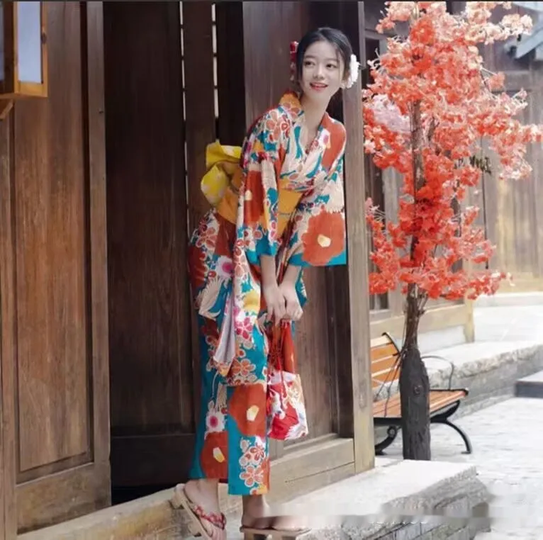 Vibrant Floral Women’s Yukata – Traditional Japanese Summer Kimono with Obi Belt.