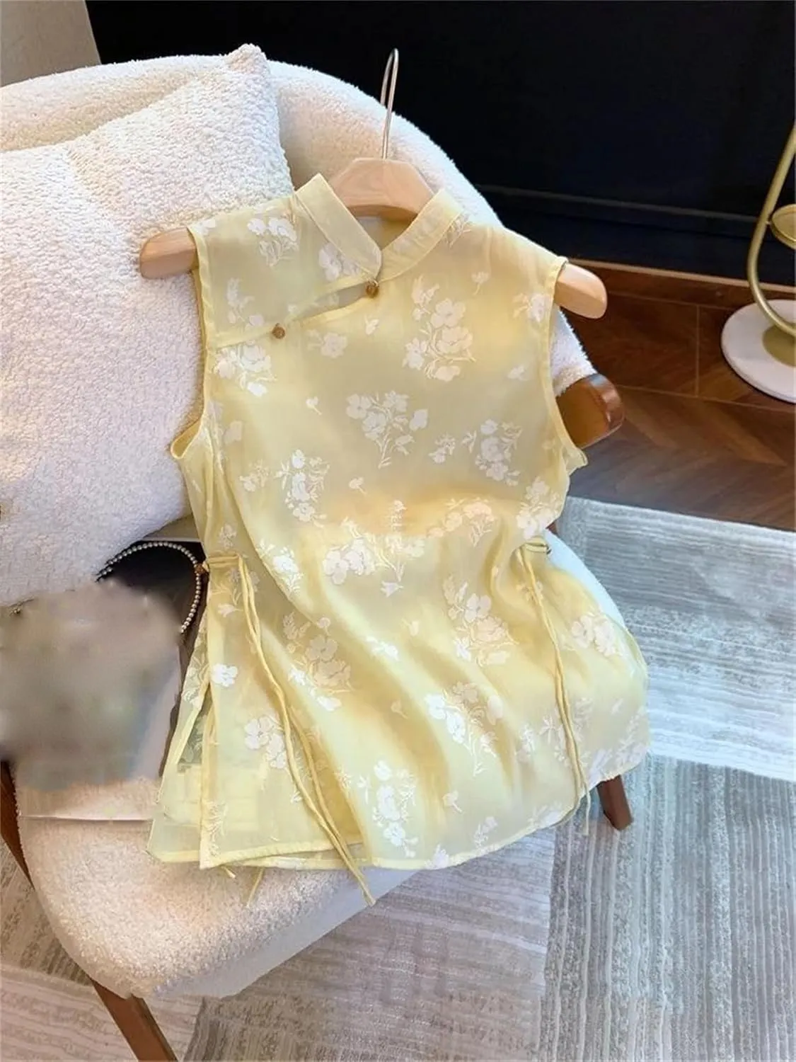 Women's Chiffon Sleeveless Blouses Mandarin Collar Jacquard Shirt with Side Split Elegant Wedding Guest Outfit